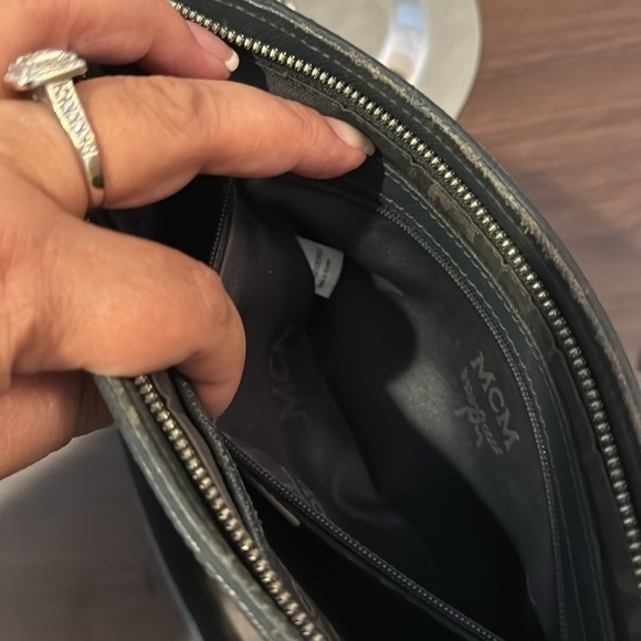 MCM Pochette in black sapphiano leather - Picture 9 of 9